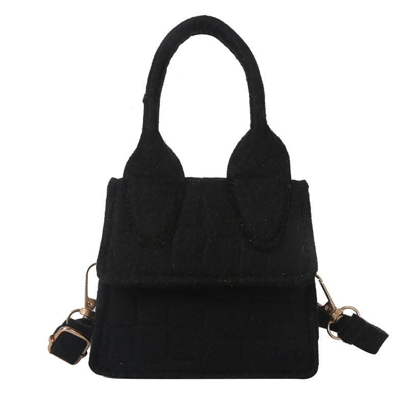 2025 Summer new fashion summer Western style women's portable shoulder bag simple western style chain crossbody small square bag by Trenches of Mariana