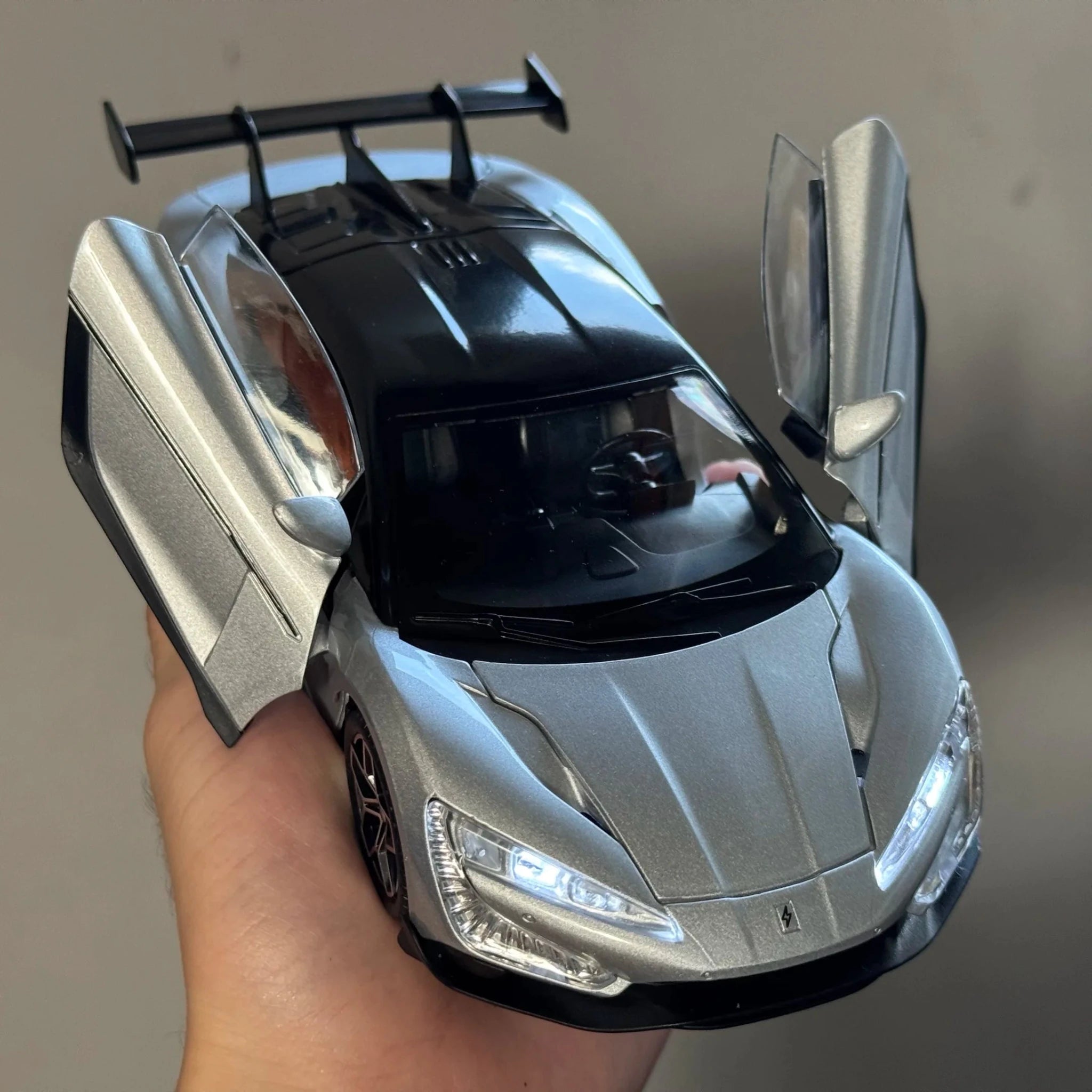 Trenches of Mariana super toy car, alloy metal diecast model with sound and light features, perfect for children’s play and gifts.