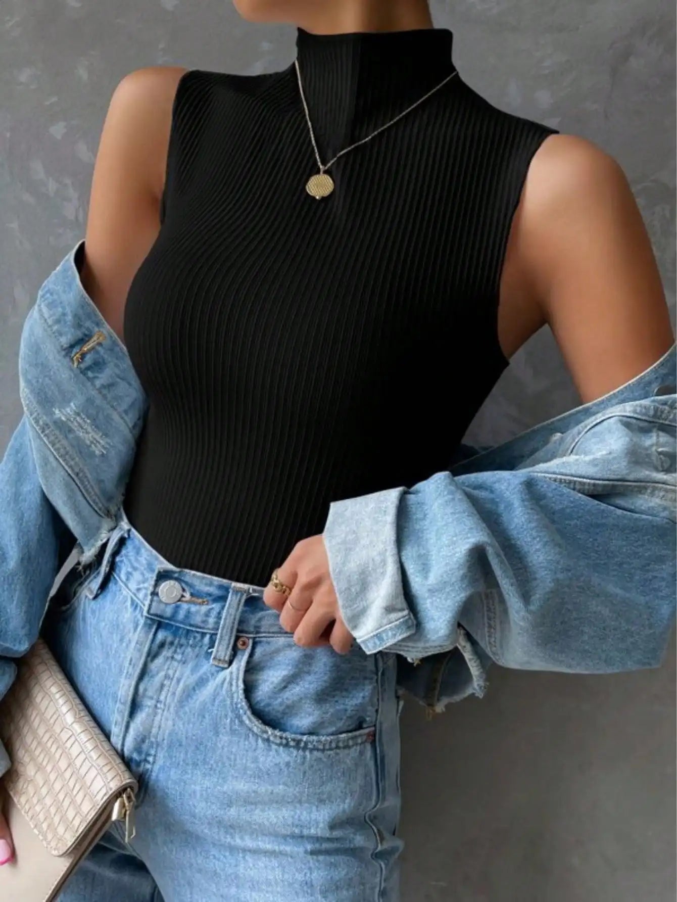 High-Neck Tank
