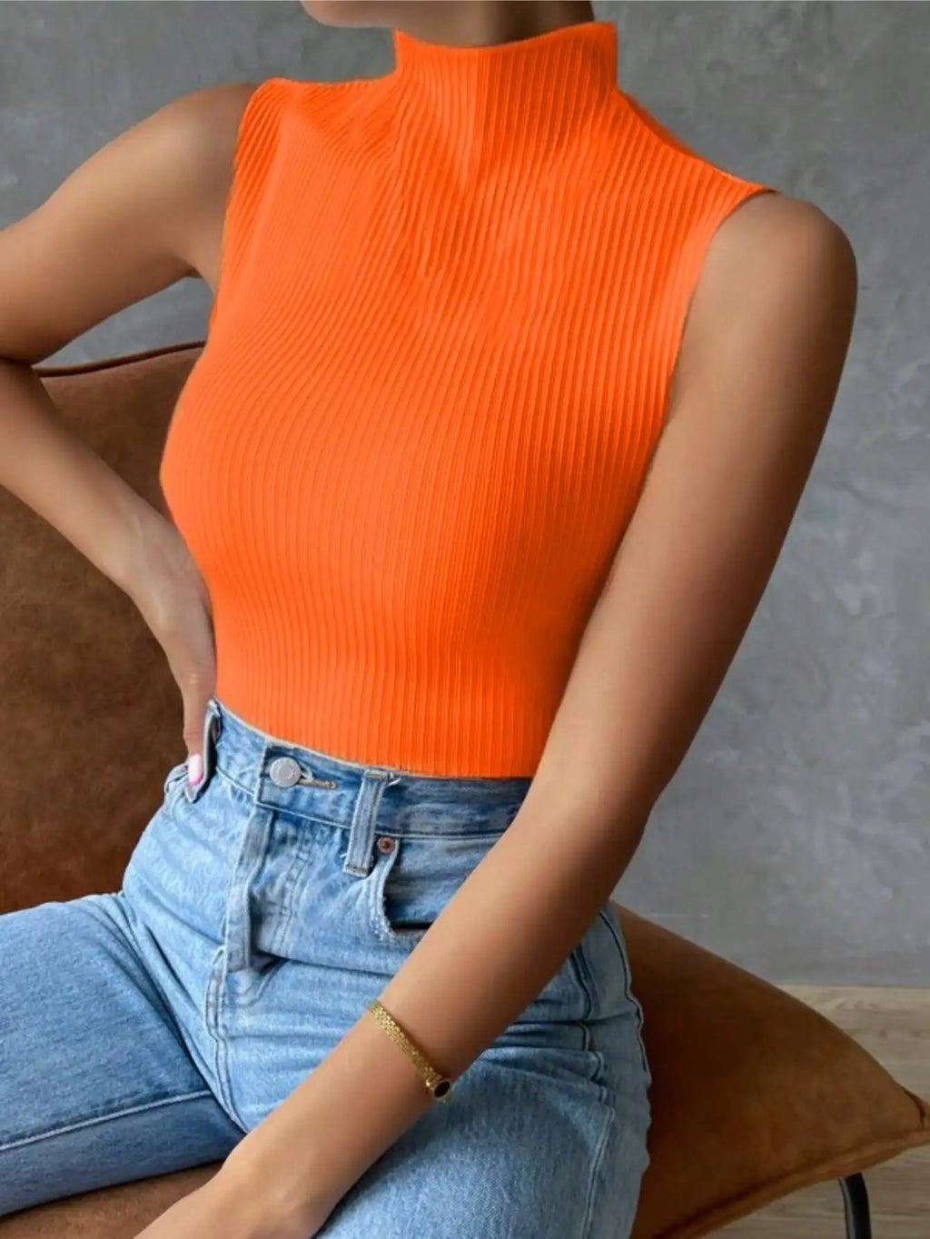 High-Neck Tank