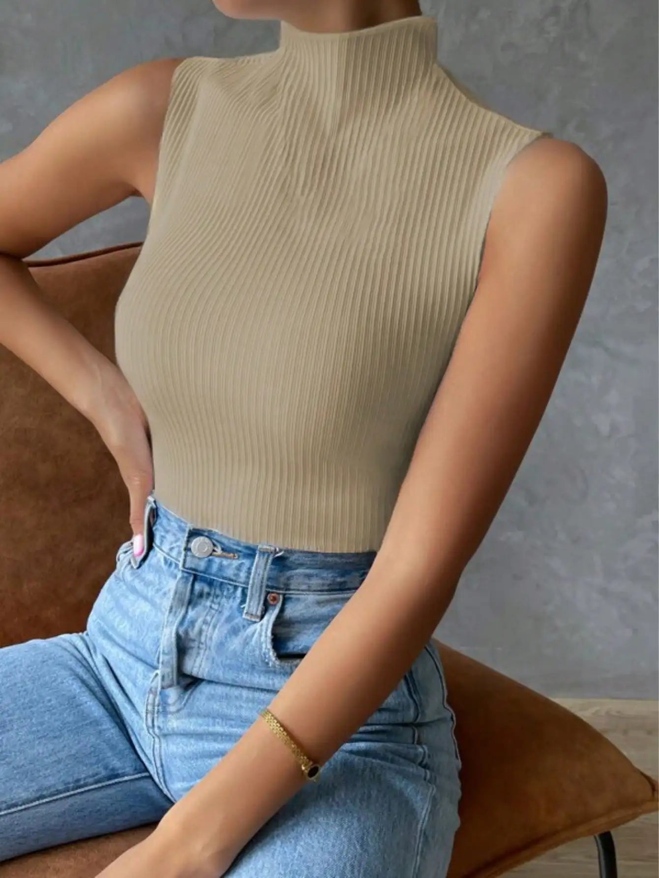 High-Neck Tank