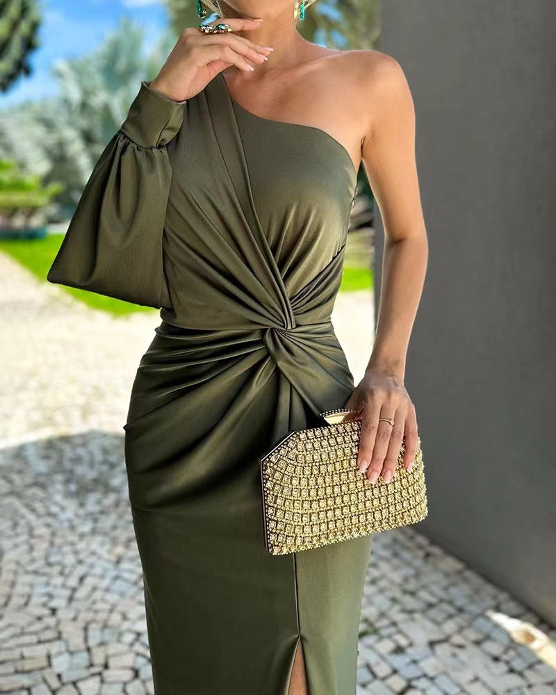 Solid color slim fit summer dress by Trenches of Mariana featuring an inclined shoulder knot and split design