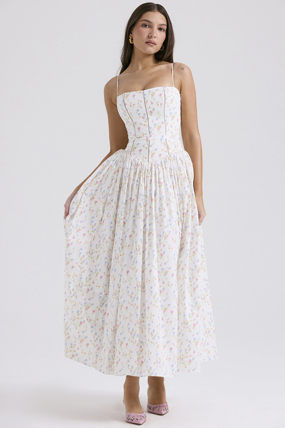 Trenches of Mariana 2025 spring sleeveless, low-neck printed flared long dress with spaghetti straps and waist-cinching design.