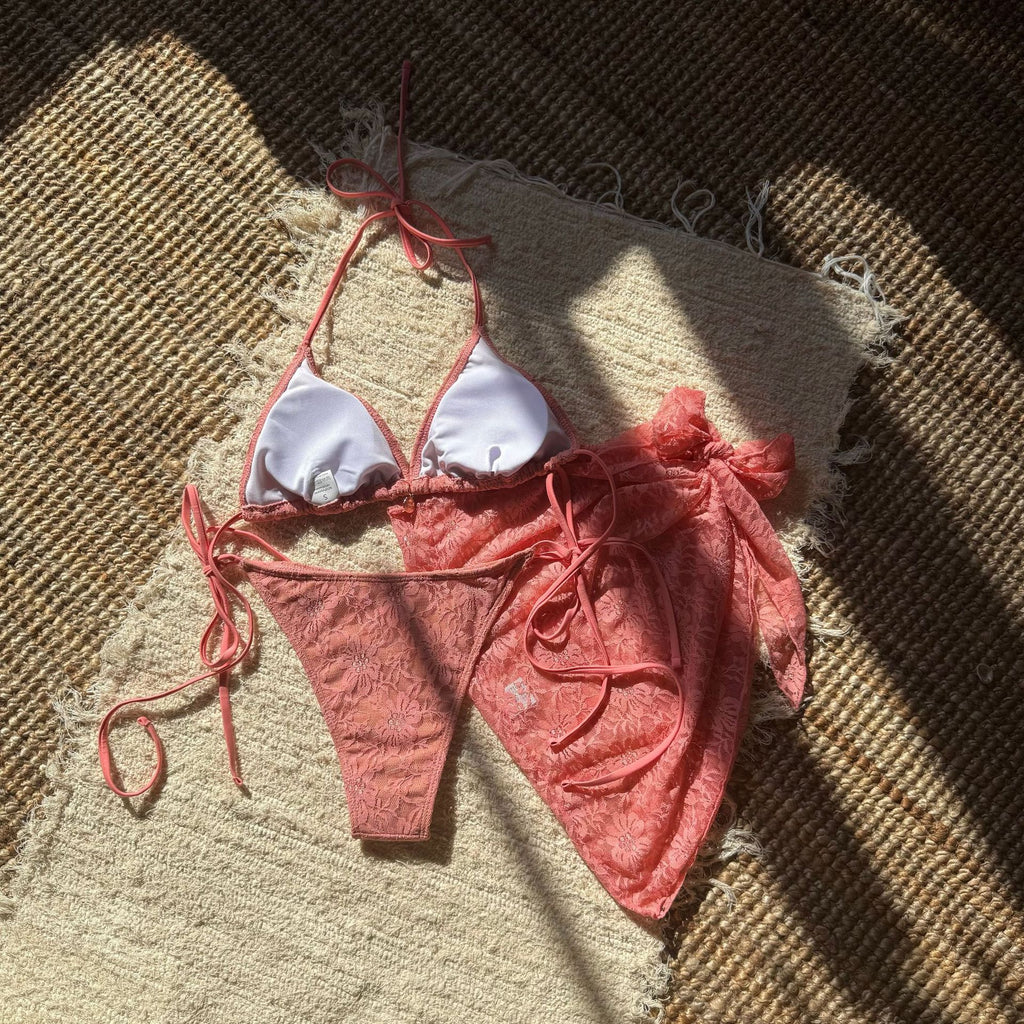 Trenches of Mariana European and American style three-piece lace mesh bikini swimsuit with short skirt, featuring sexy composite fabric design.