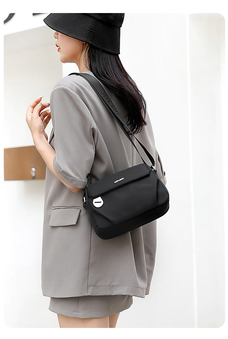 Trenches of Mariana lightweight nylon crossbody bag with water-repellent fabric, stylish small women's shoulder bag, versatile and casual.