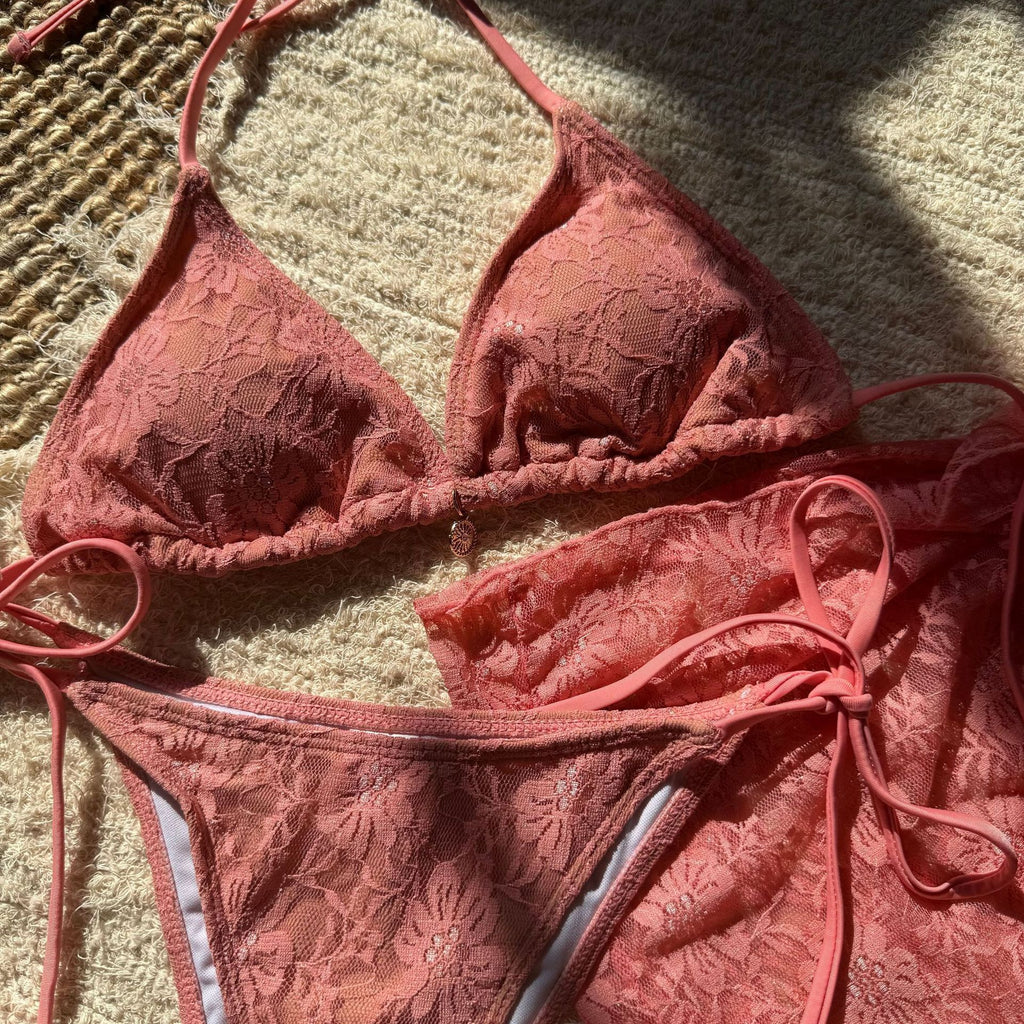 European and American sexy lace mesh three-piece swimsuit bikini by Trenches of Mariana, featuring a short skirt and composite fabric.