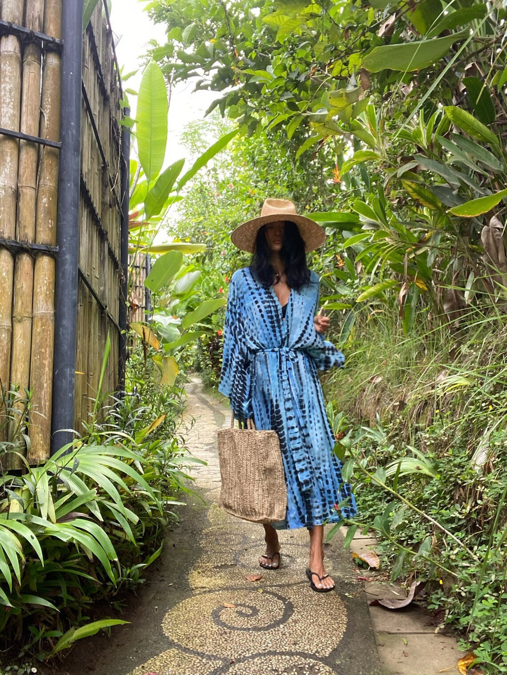 Trenches of Mariana women's rayon tie-dye beach cover-up with loose fit, ideal for sun protection and vacation over swimsuits.