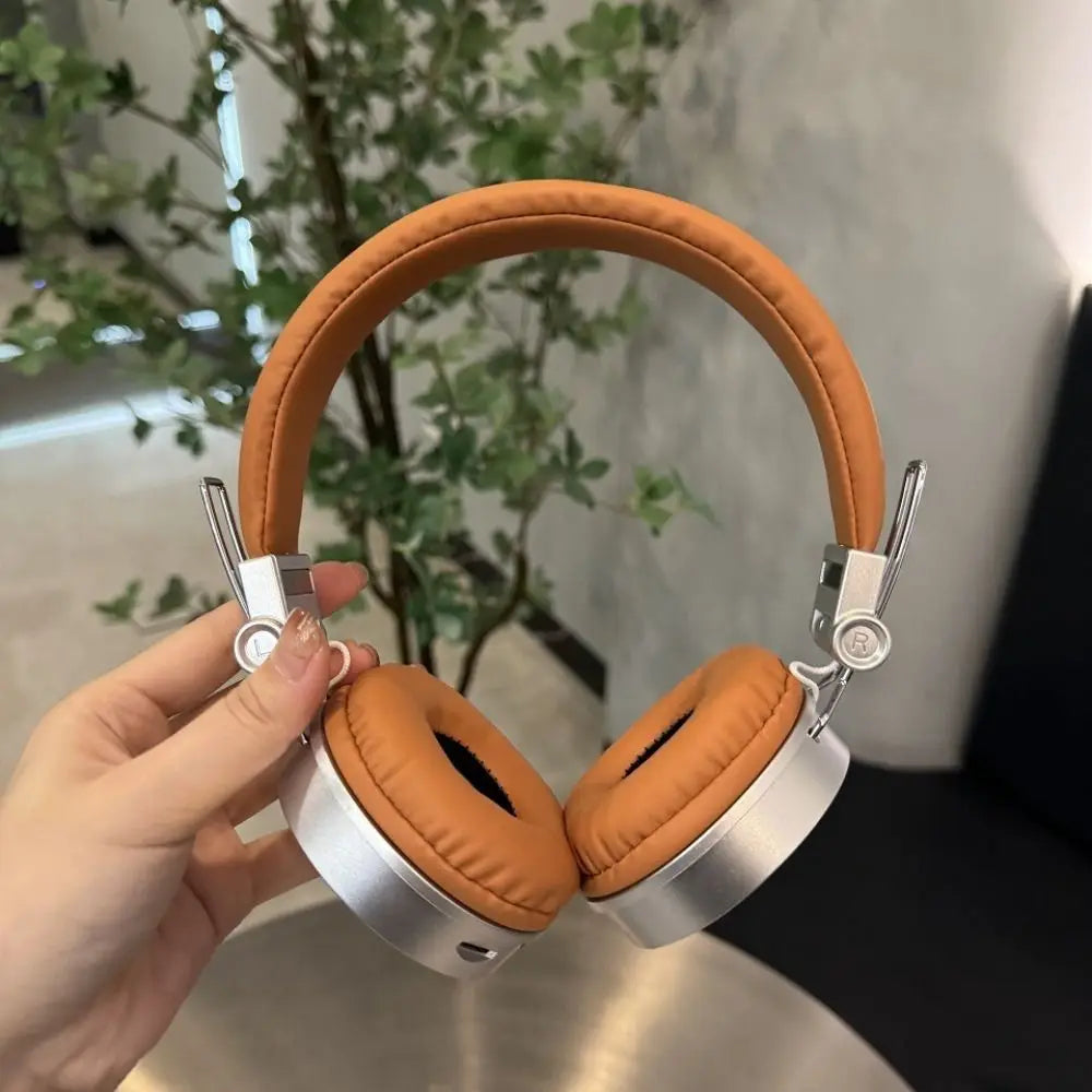 Classic HIFI Retro Wireless Headset Foldable Millennium Wind Wireless Headphones Vintage Brown Retro Headphone Lisening Music
