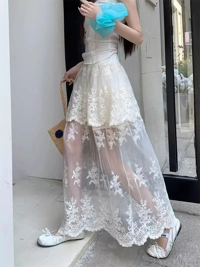 French retro lace skirt for women by Trenches of Mariana, summer 2026 elegant A-line skirt with mesh splicing.