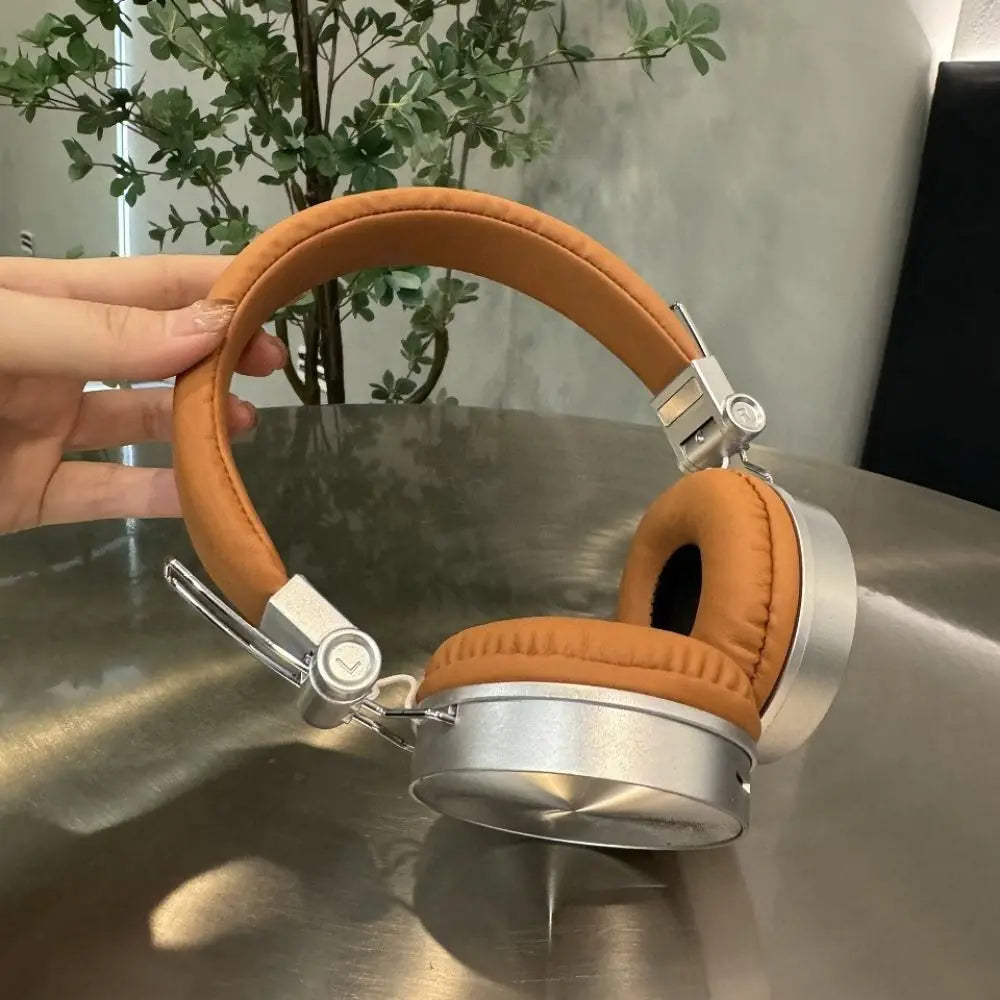 Classic HIFI Retro Wireless Headset Foldable Millennium Wind Wireless Headphones Vintage Brown Retro Headphone Lisening Music