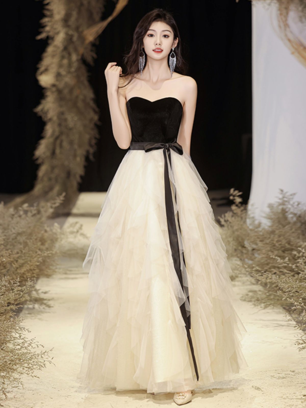 Prom Queen Dress - Trenches of Mariana